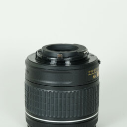 Nikon AF-P DX NIKKOR 18-55mm F3.5-5.6G VR Nikon AF-P DX NIKKOR 18-55mm F3.5-5.6G VR