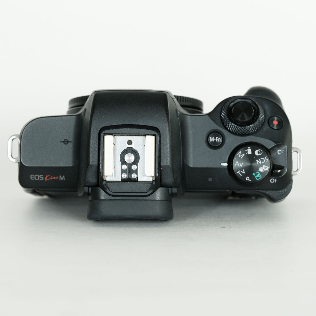 Canon EOS Kiss M