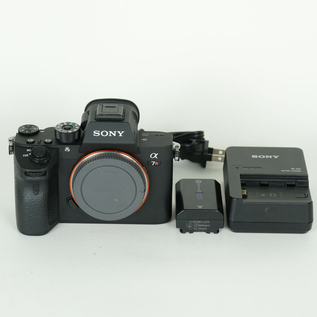 SONY α7R III(ILCE-7RM3) SONY α7R III(ILCE-7RM3)
