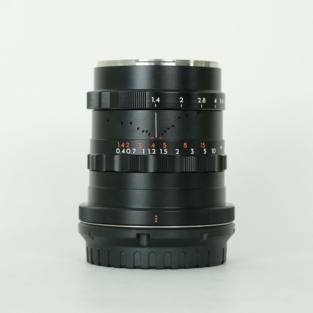 Thypoch Simera 28mm f/1.4 ASPH. �j�R��Z�p�@�u���b�N