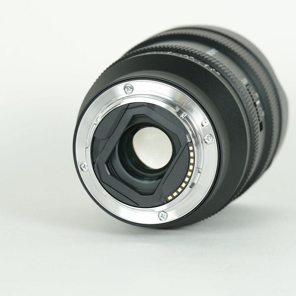 SONY FE 14mm F1.8 GM SEL14F18GMの出品 | ONE SCENE（ワンシーン）