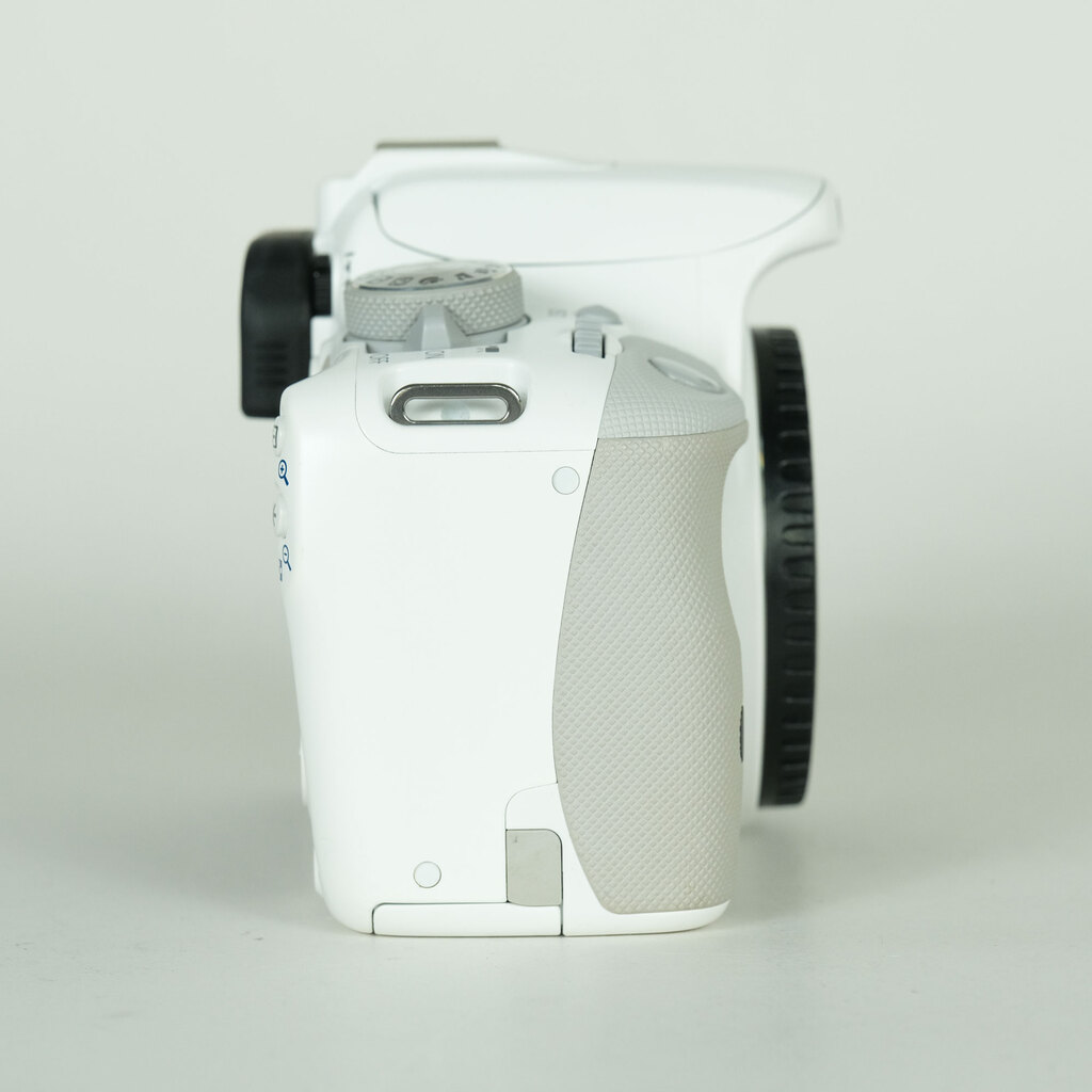 Canon EOS Kiss X7 ボディ ホワイト