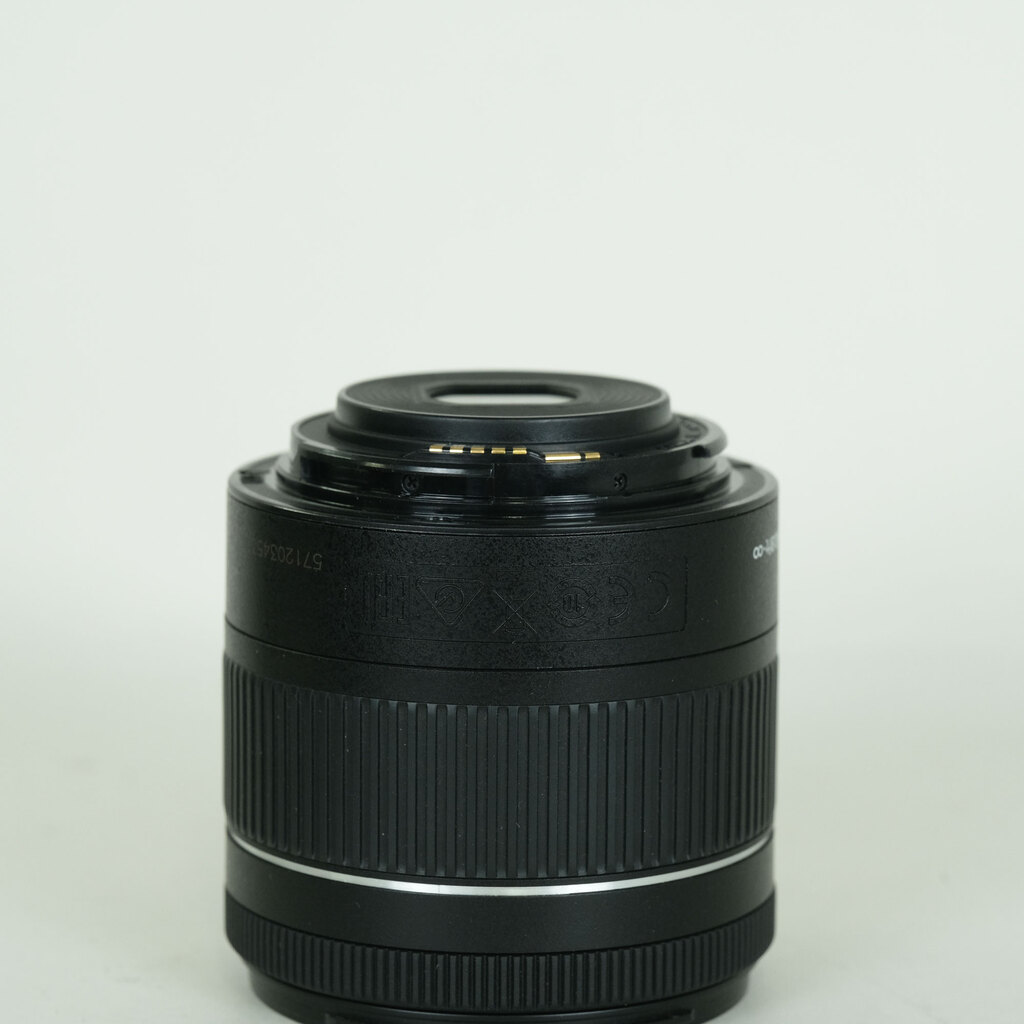 Canon EF-S18-55mm F4-5.6 IS STM