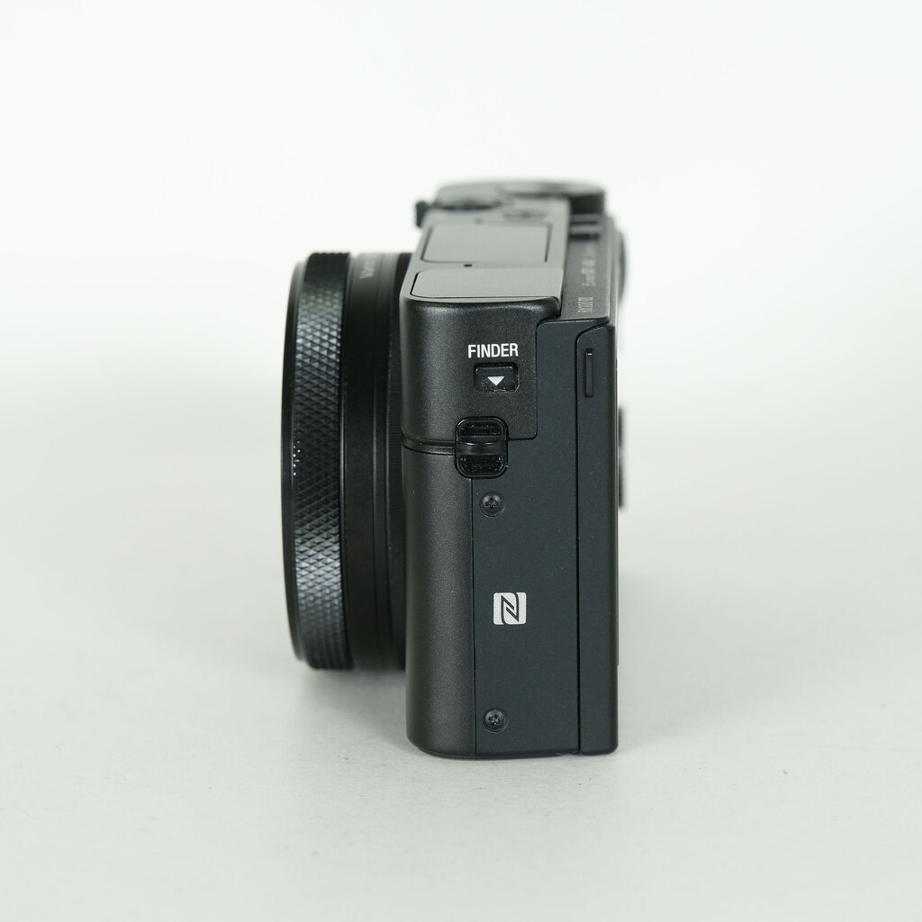 SONY Cyber-shot DSC-RX100M7