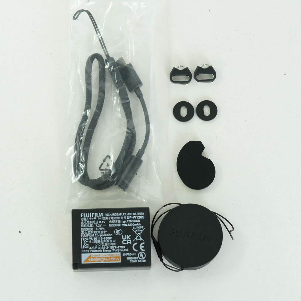 FUJIFILM X half X-HF1