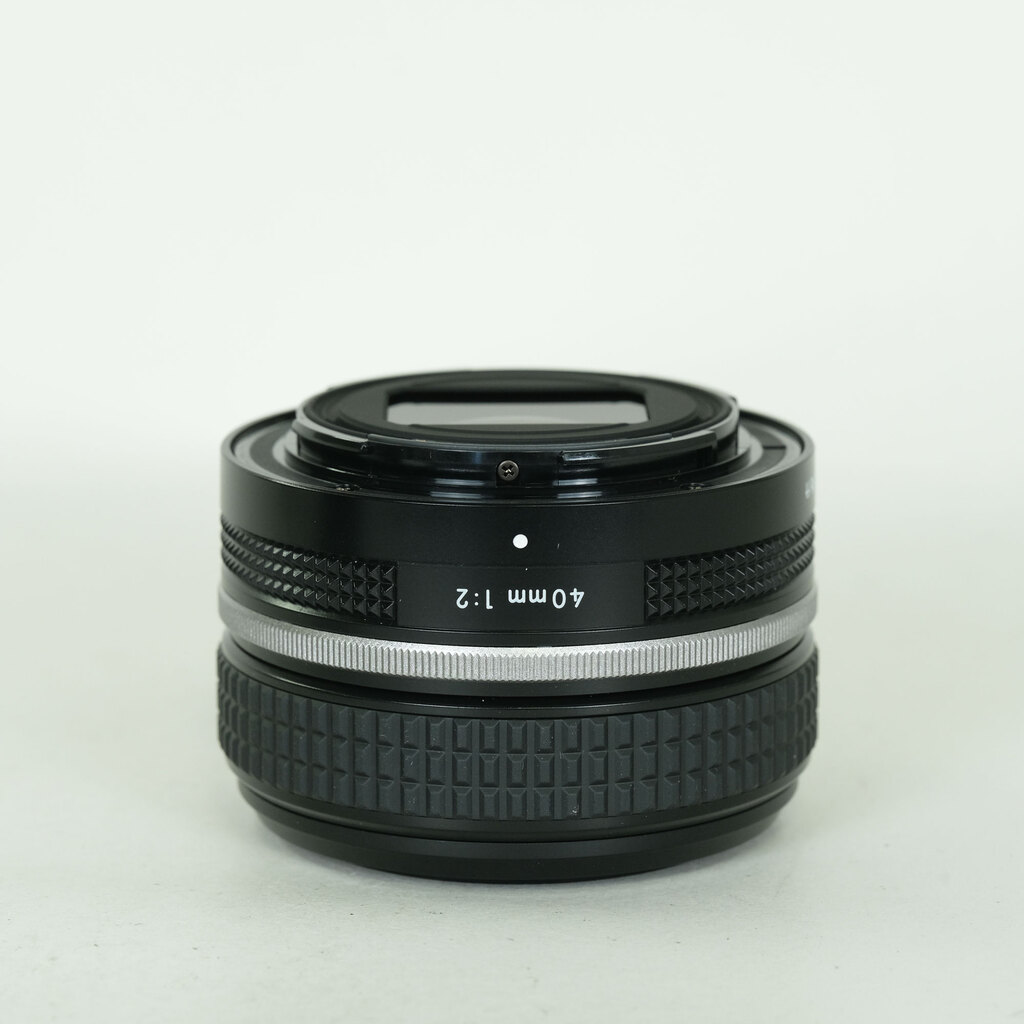 Nikon NIKKOR Z 40mm f/2 Nikon NIKKOR Z 40mm f/2