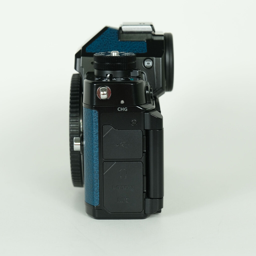 Nikon Z f プレミアムエクステリア張替済み