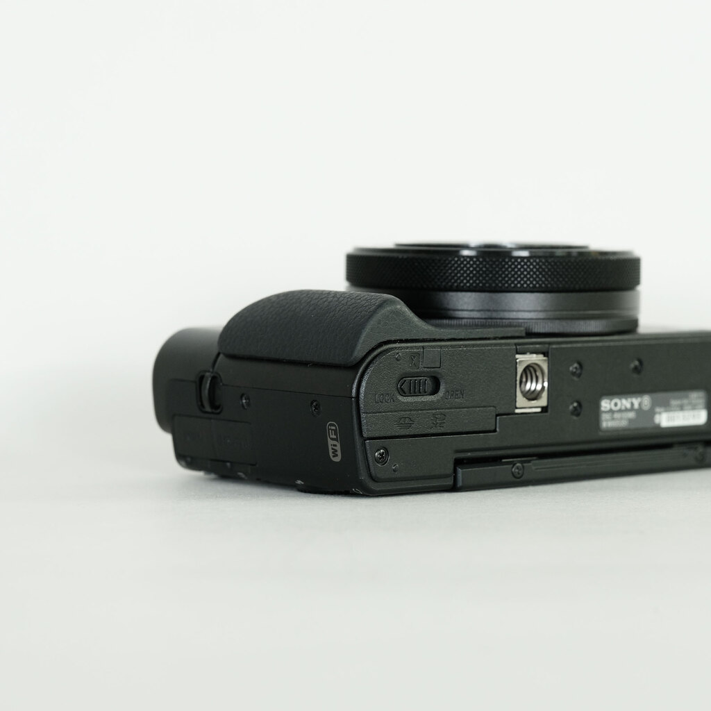 SONY Cyber-shot DSC-RX100M5