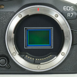 Canon EOS R7 Canon EOS R7