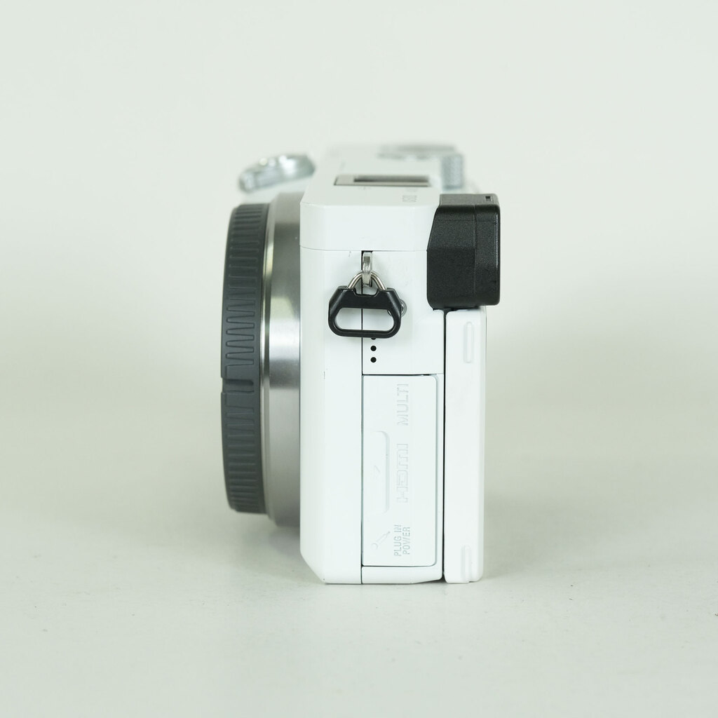 SONY α6100（ILCE-6100）