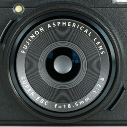 FUJIFILM X70 ブラック