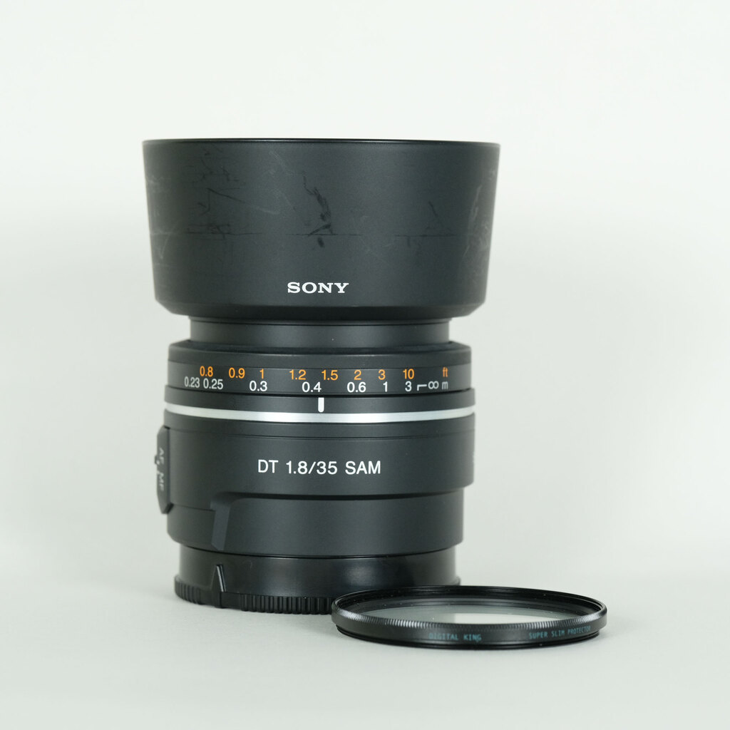 SONY DT 35mm F1.8 SAM SAL35F18の出品 | ONE SCENE（ワンシーン）