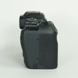 Canon EOS R8