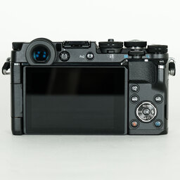 OLYMPUS PEN-F OLYMPUS PEN-F