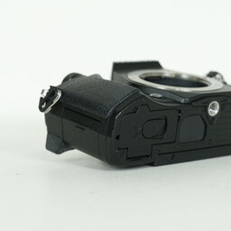 OLYMPUS OM-D E-M5 Mark II