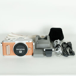 OLYMPUS PEN E-PL8 ボディ ブラウン