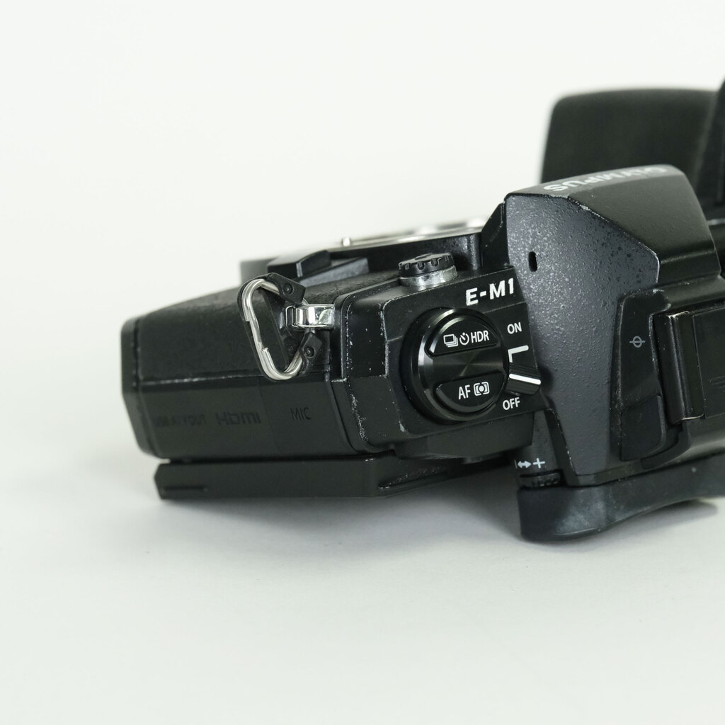 OLYMPUS OM-D E-M1