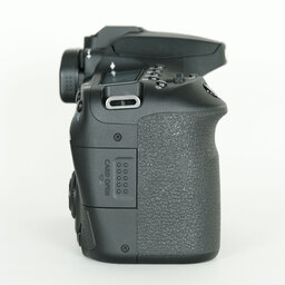 Canon EOS 90D