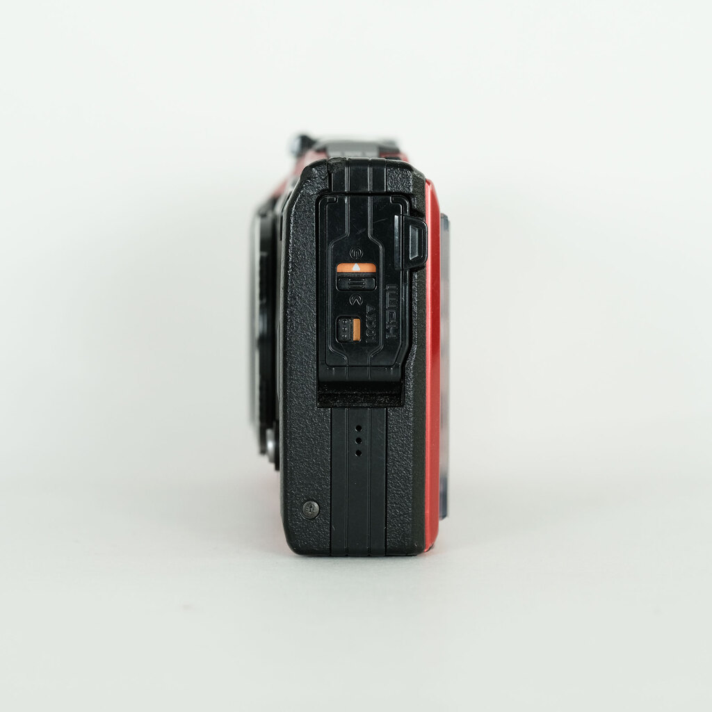 OLYMPUS Tough TG-5 レッド