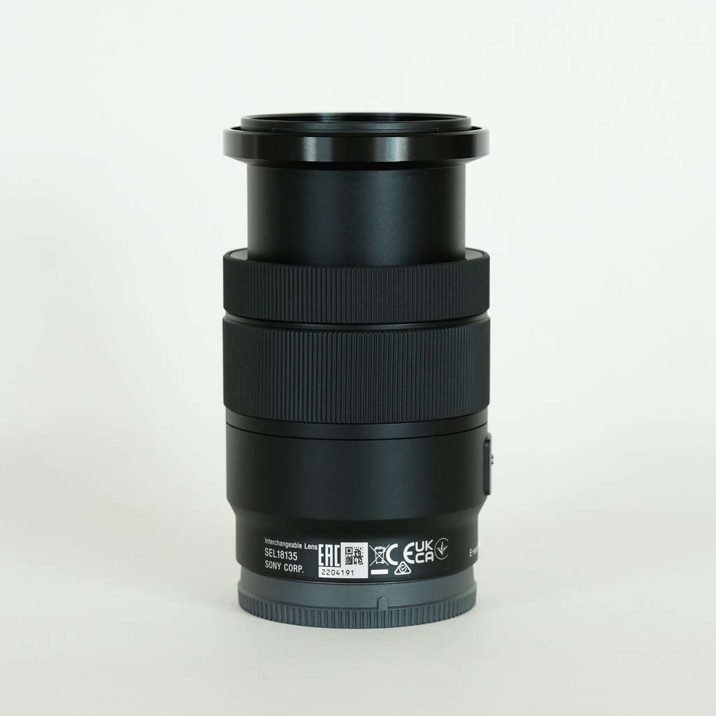 SONY E 18-135mm F3.5-5.6 OSS SEL18135