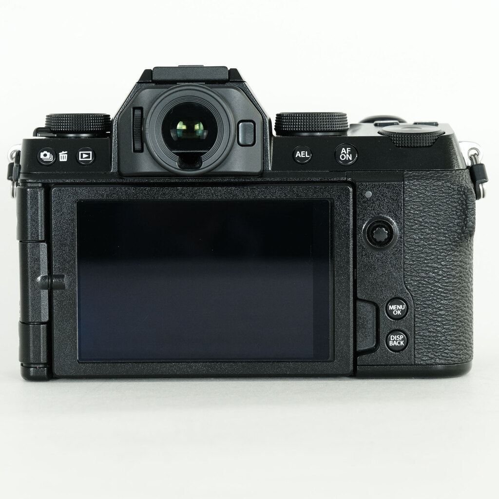 FUJIFILM X-S10