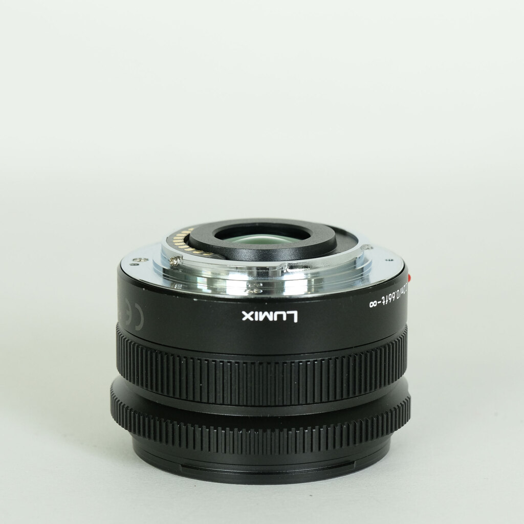 Panasonic LEICA DG SUMMILUX 15mm F1.7 ASPH. Panasonic LEICA DG SUMMILUX 15mm F1.7 ASPH.