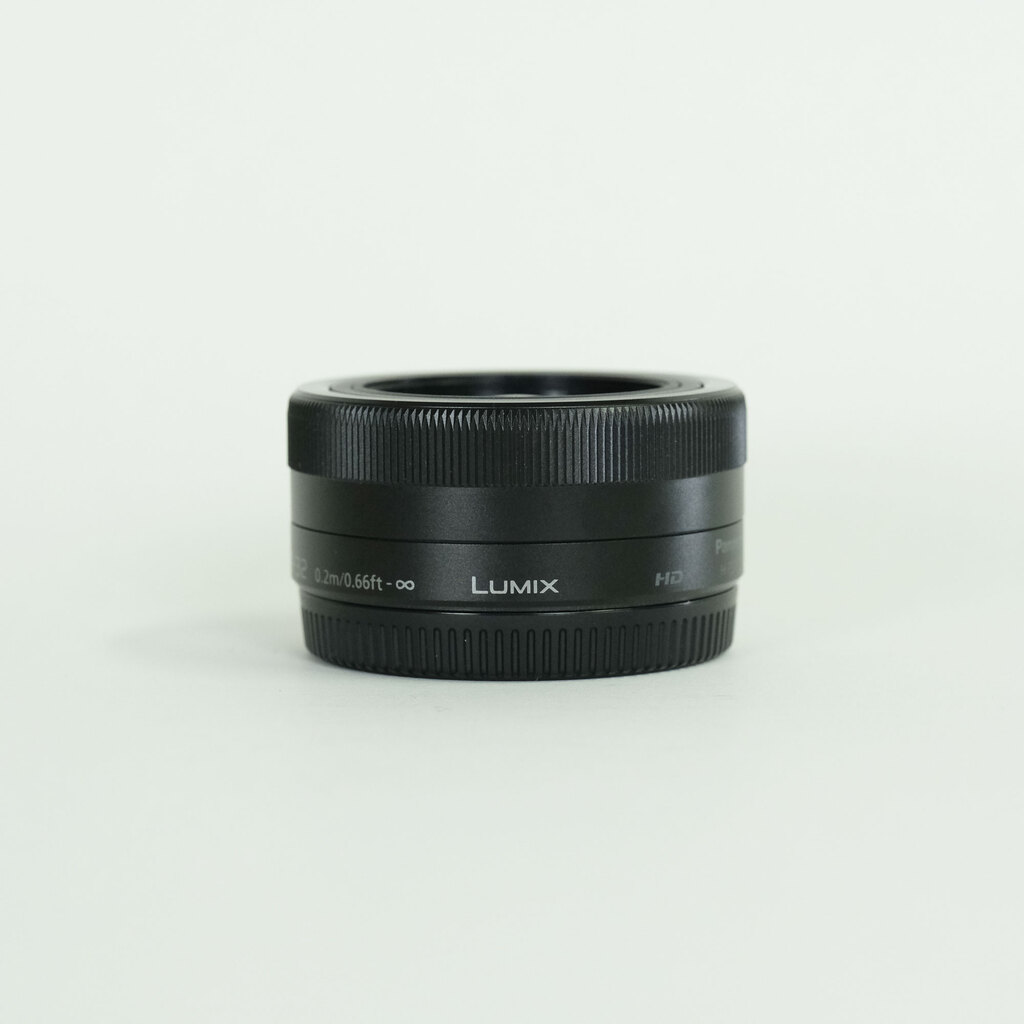 Panasonic LUMIX G VARIO 12-32mm / F3.5-5.6 ASPH. / MEGA O.I.S.