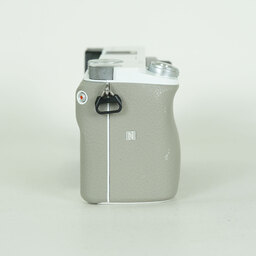 SONY α6100（ILCE-6100）