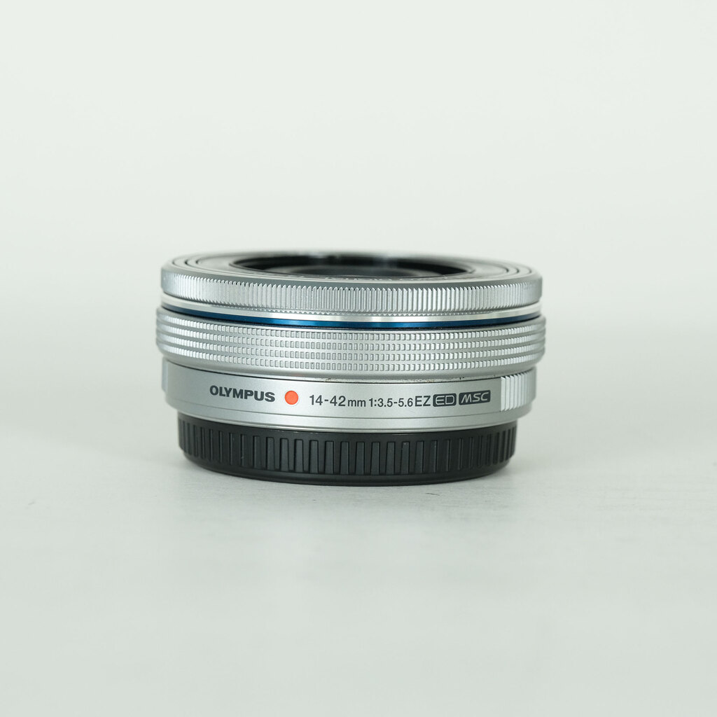 M.ZUIKO DIGITAL ED 14-42mm F3.5-5.6 EZ [シルバー] 中古価格比較