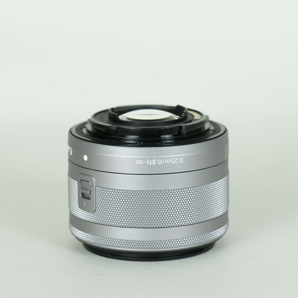 Canon EF-M15-45mm F3.5-6.3 IS STM