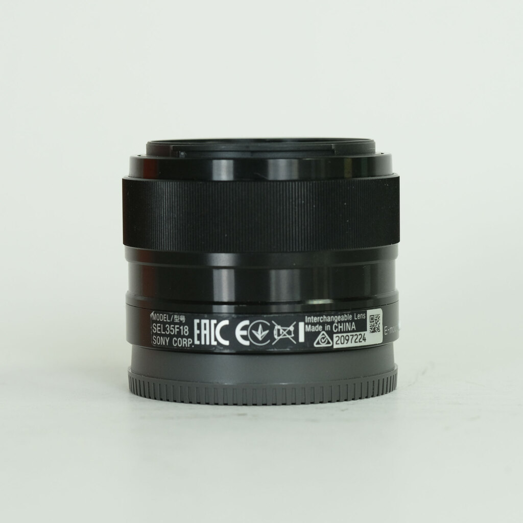 SONY E 35mm F1.8 OSS SEL35F18