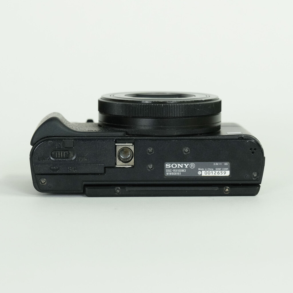 SONY Cyber-shot DSC-RX100M3