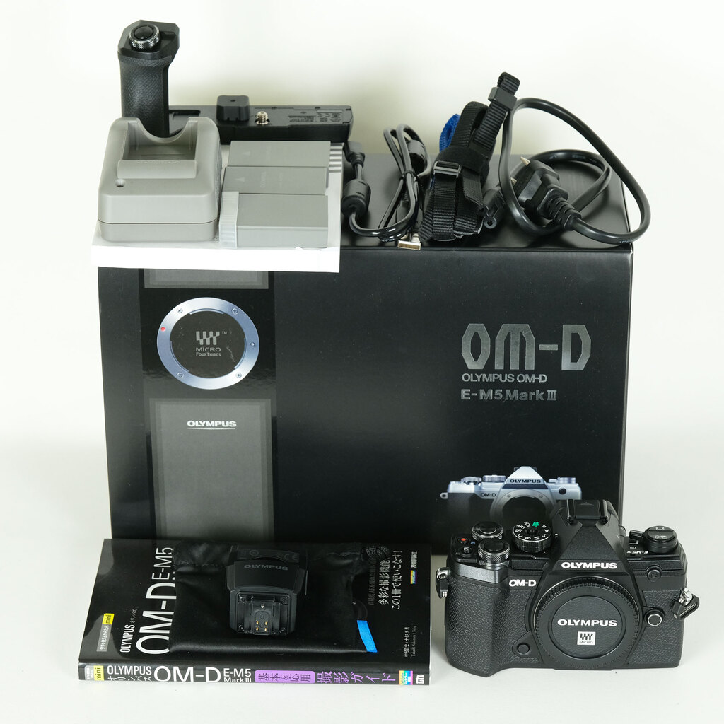 OLYMPUS OM-D E-M5 Mark III