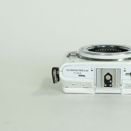 OLYMPUS PEN Lite E-PL6 ボディ ホワイト