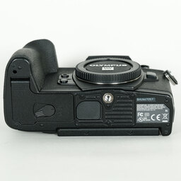 OLYMPUS OM-D E-M1 Mark II