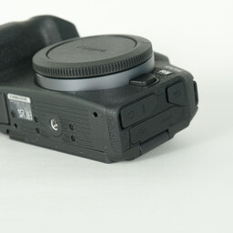 Canon EOS R8 Canon EOS R8