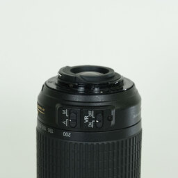 Nikon AF-S DX VR Zoom-Nikkor 55-200mm F4-5.6G IF-ED Nikon AF-S DX VR Zoom-Nikkor 55-200mm F4-5.6G IF-ED