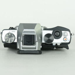 OLYMPUS OM-D E-M5 ボディ シルバー OLYMPUS OM-D E-M5 ボディ シルバー