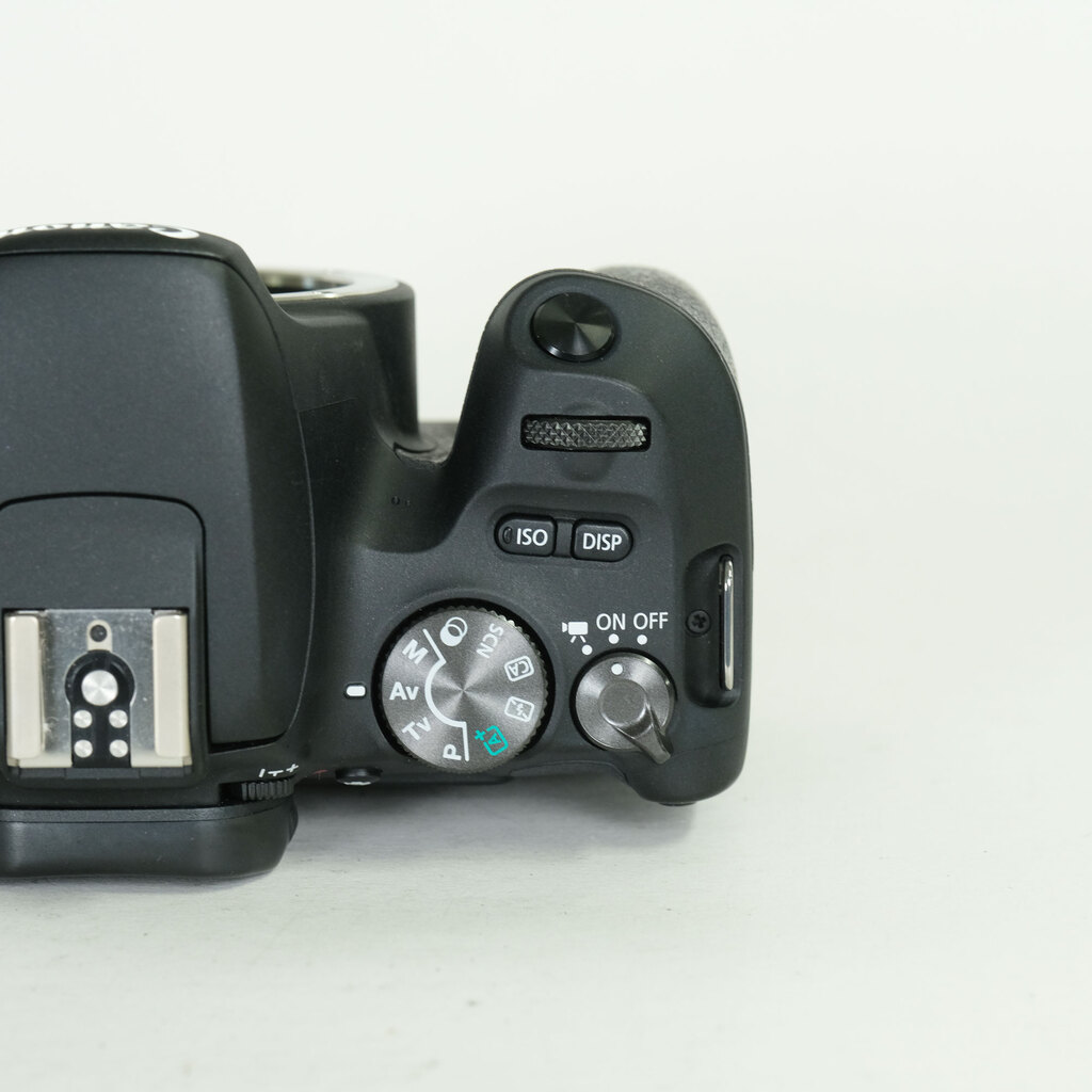 Canon EOS Kiss X9