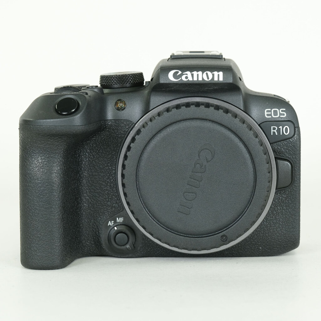Canon EOS R10