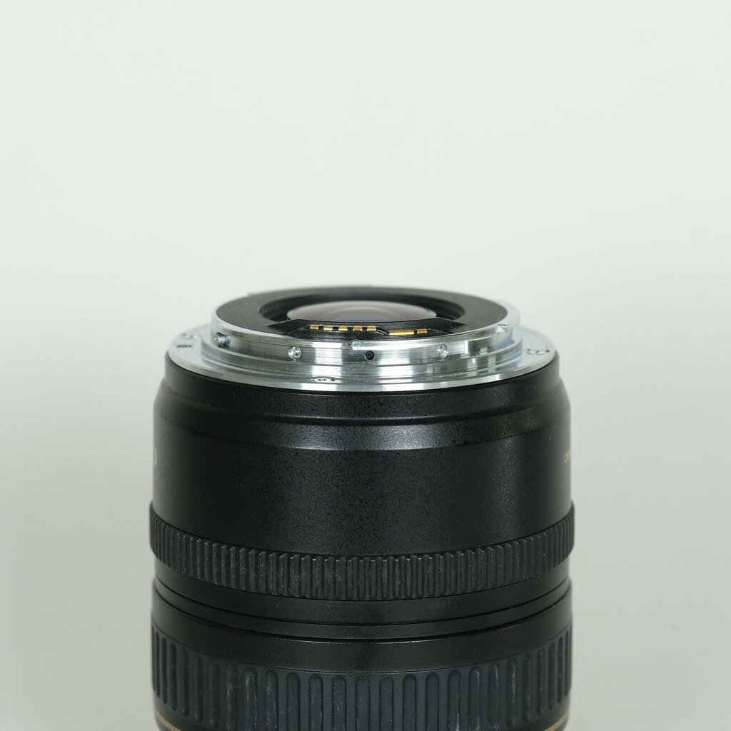 Canon EF28-105mm F3.5-4.5 II USM Canon EF28-105mm F3.5-4.5 II USM