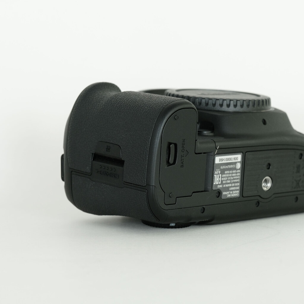 Canon EOS 5D Mark IV