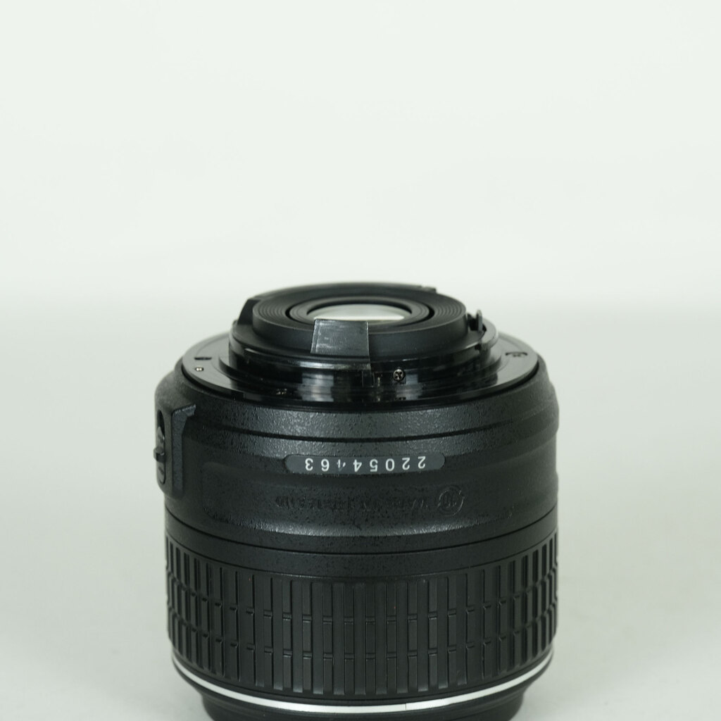 Nikon AF-S DX NIKKOR 18-55mm f3.5-5.6G VR IIの出品 | ONE SCENE