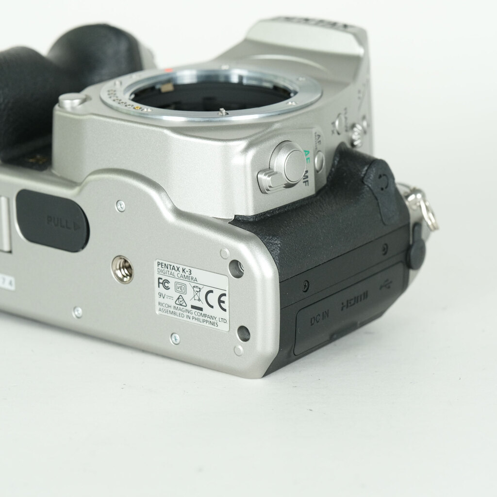 PENTAX K-3 PREMIUM SILVER EDITIONの出品 | ONE SCENE（ワンシーン）