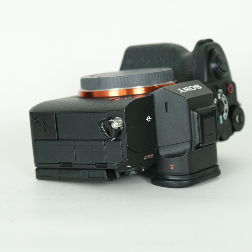 SONY α7R V（ILCE-7RM5）の出品 | ONE SCENE（ワンシーン）