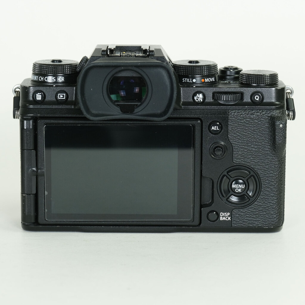 FUJIFILM X-T4 FUJIFILM X-T4