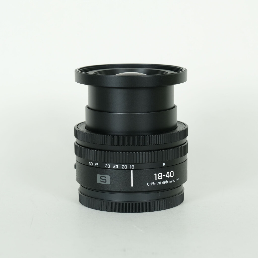 Panasonic LUMIX S 18-40mm F4.5-6.3の出品 | ONE SCENE（ワンシーン）