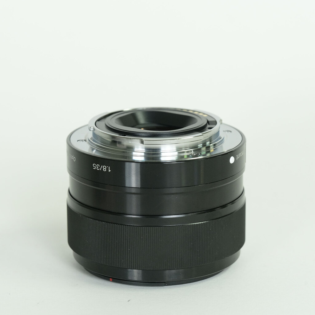 SONY E 35mm F1.8 OSS SEL35F18