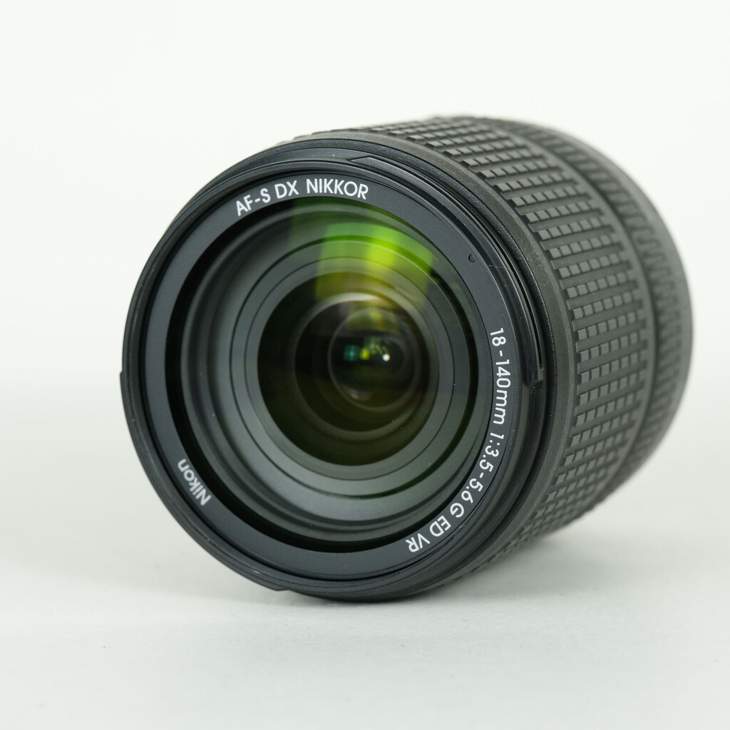 Nikon AF-S DX NIKKOR 18-140mm F3.5-5.6G ED VRの出品 | ONE SCENE