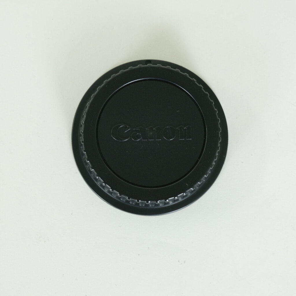 Canon EF-S18-135mm F3.5-5.6 IS